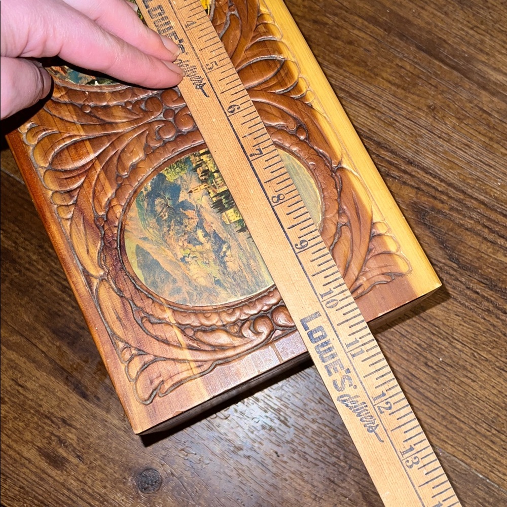 Vintage 1930s Carved Cedar Wood Mediterranean Storage/ Jewelry Box with Mirror - Picture 10 of 11